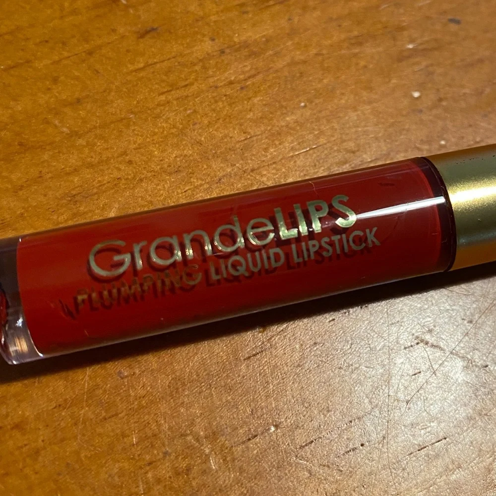 Grande Lips Plumping Liquid Lipstick